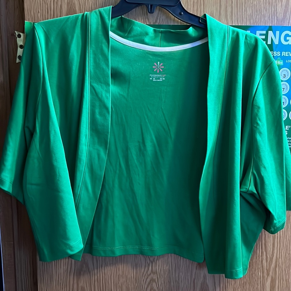 Isaac mizrahi Kelly green Pima cotton cropped topper 3X